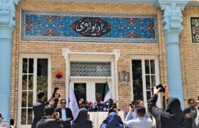 ۱۲۴۰ فعال اقتصادی در اتاق استاندار؛ آیا «یکشنبه‌های اقتصادی» نسخه‌ای برای حل موانع کسب‌وکار است؟