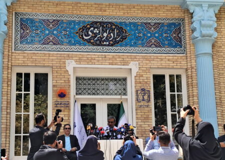 ۱۲۴۰ فعال اقتصادی در اتاق استاندار؛ آیا «یکشنبه‌های اقتصادی» نسخه‌ای برای حل موانع کسب‌وکار است؟